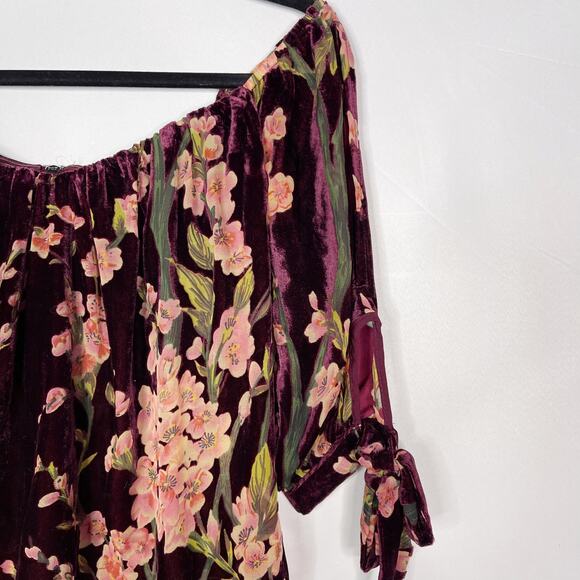Francescas S Burgundy Red Floral Velvet Off The Shoulder Blouse Top Split Back - Picture 3 of 11